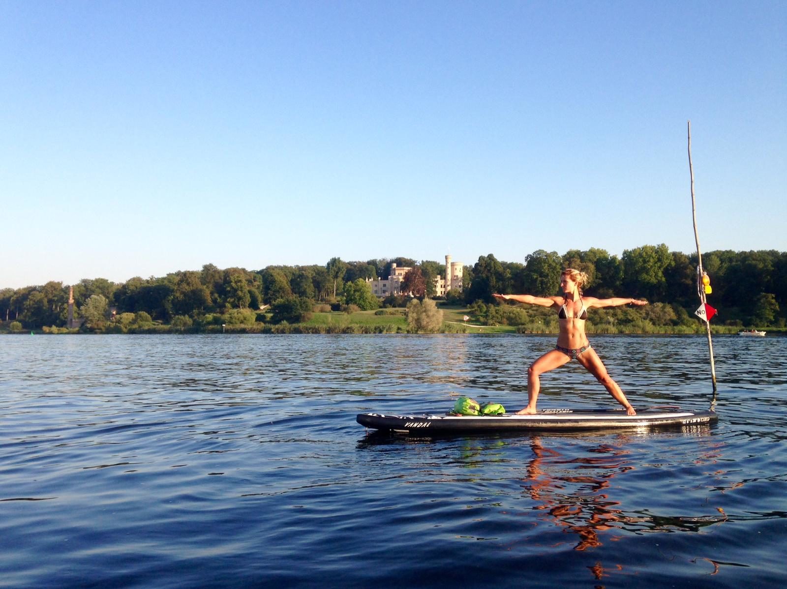 SUP Yoga Schlachtensee Anika Haselhoff