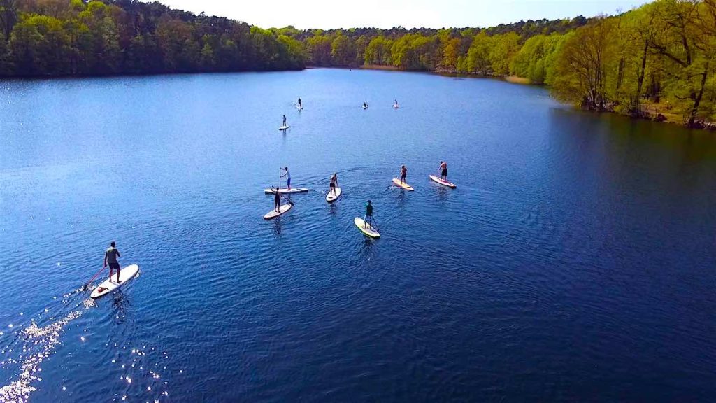 Stand Up Paddling Berlin at the beautiful lake Schlachtensee